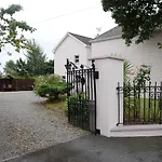Glenart House Bed & Breakfast 4*