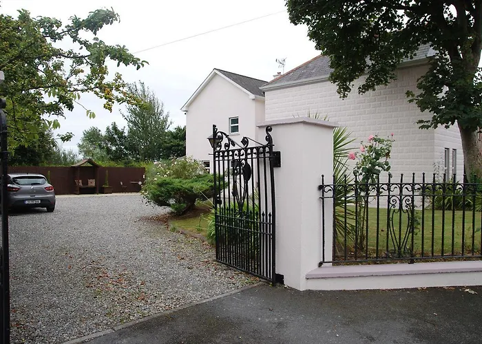 Glenart House Bed & Breakfast 3*